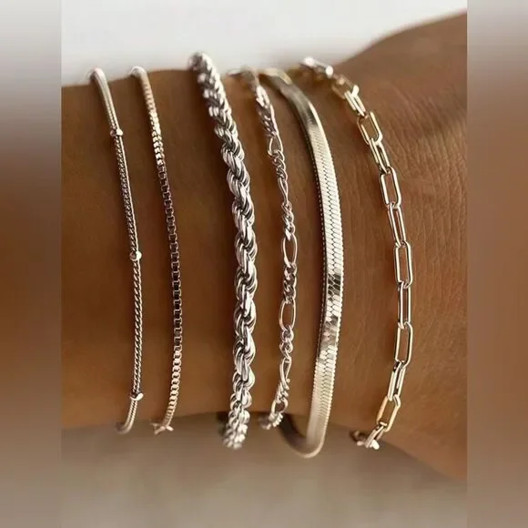 Elegant Silver Chain Bracelet Q63