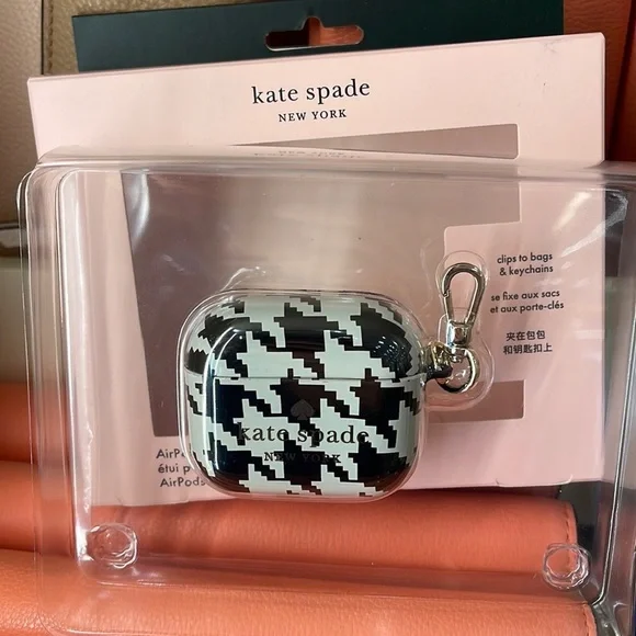 Kate  Spade AirPods Pro Gen 3 Case Boxed K8148
