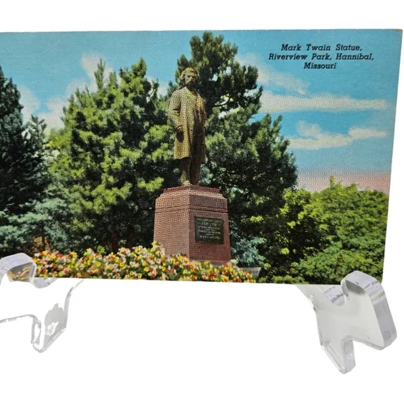 📬 Vintage Unused Postcard Mark Twain Statue in Riverview Park, Hannibal MO