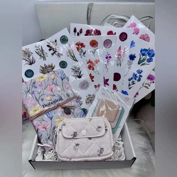 Floral Zipper Pouch & Floral theme Stationary Gift Bundle