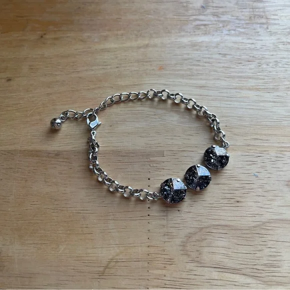 Crystal Silver Night Patina Three Setting Bracelet Set In Rhodium