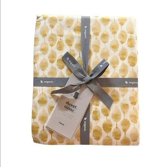 WEST ELM TWIN SIZE DUVET COVER WITH AN ABSTRACT YELLOWISH GOLD PATTERN NWT