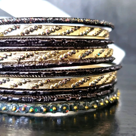 2/$18 Fashion bracelet‎ set gold tone and black