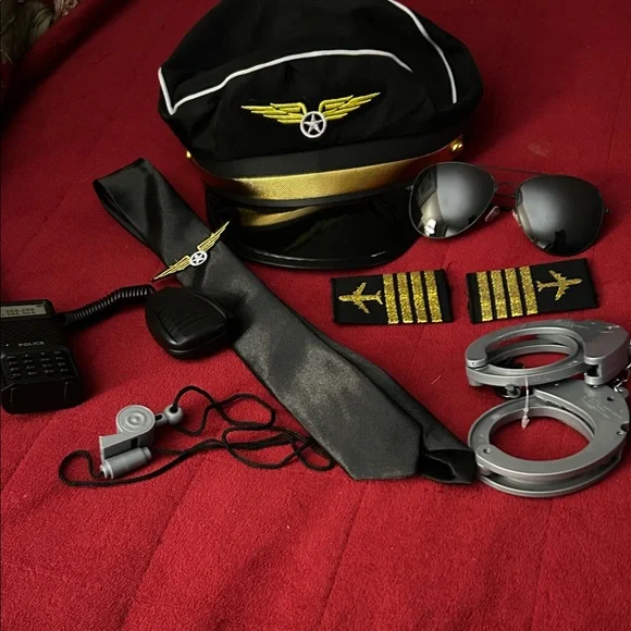 Black Pilot hat and with Gold Accents
