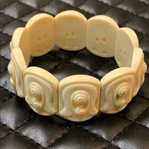 VINTAGE Rare Bone Carved Celluloid Stretch Bracelet