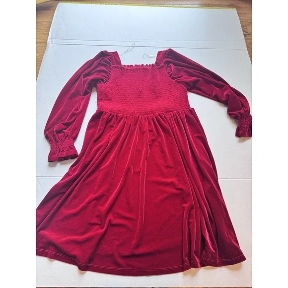BONNIE JEAN Big Girl's 16 Red Smocked & Ruffled Velvet Dress
