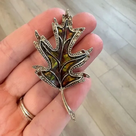 Vintage Liz Claiborne Signed Leaf Brooch Pin Enamel Gold Tone Rhinestones Fall