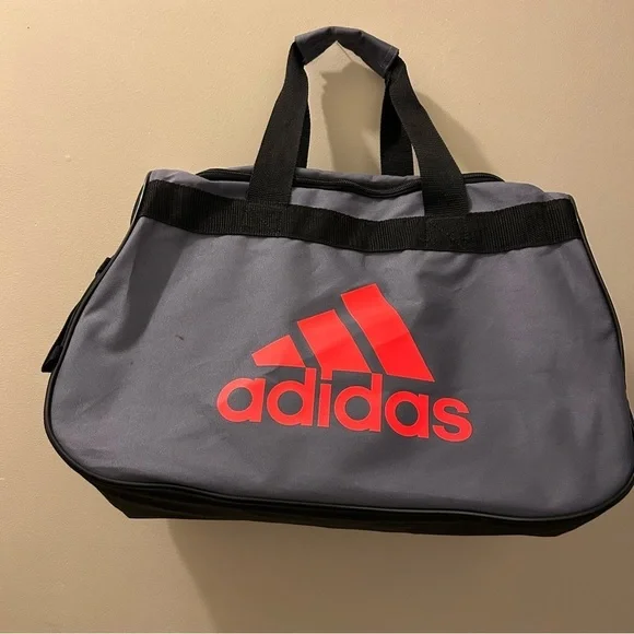 Adidas NWOT Diablo Small Duffel Bag Gray Red Logo   Gym Sports Travel Sports