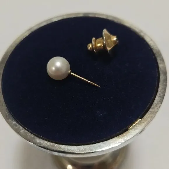 14k Yellow Gold and Pearl Tie Tack