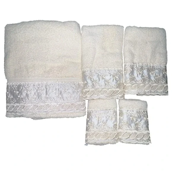 Vintage 5 Piece Decorative Embroidered Sateen Bath Towel Set Made In‎ Portugal