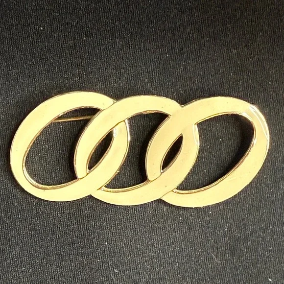 Gold Tone Interlocking Oval Link‎ Brooch Pin Statement Jewelry Accessory