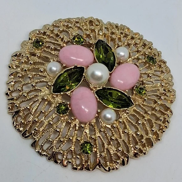 * Vintage Sarah Coventry Faux Pearl Pink Green Gold Tone Pin Brooch