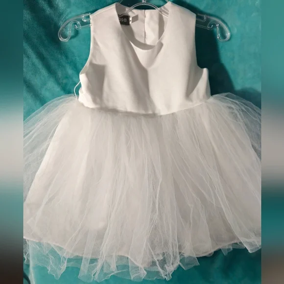 Girls White Tulle Party/Baptism/Christening/Flower Girl Dress -Size 18-24 months