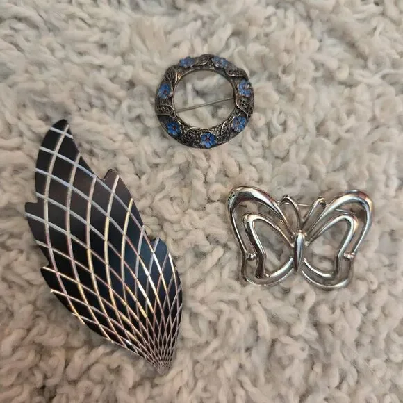 Brooch Collection of 3 Wreath Butterfly Leaf