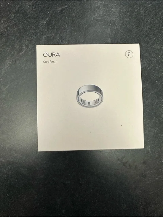 Oura Ring 4 Silver Smart Ring