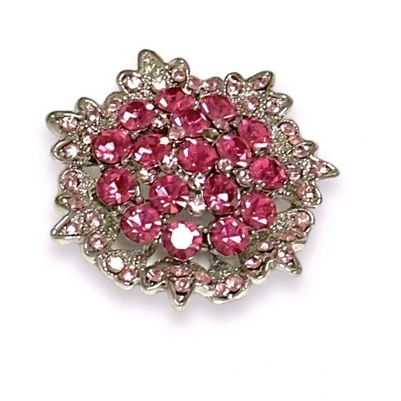 Vintage pink ice brooch pin that can be used as a pendant for‎ a necklace also
