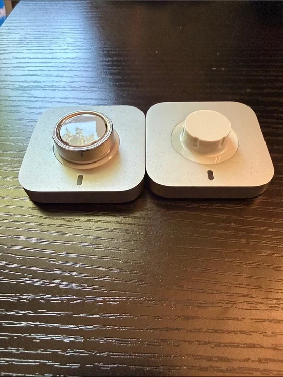 Oura Ring 4 (size 9) with two charging docks