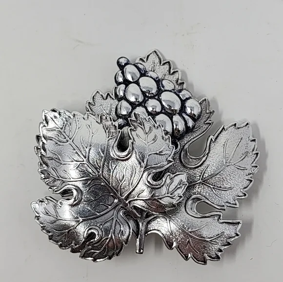 Vintage Silver‎ Colored Grapes And Leaves Brooch