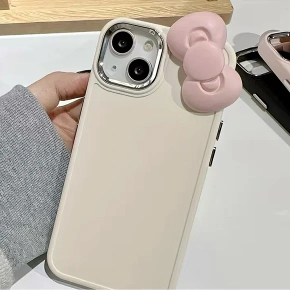 Brand New Cute Hello Kitty Pink Bow IPhone 13 Pro Case Phone