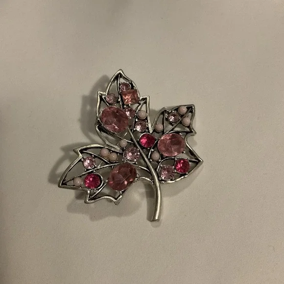 Vintage Pink Rhinestone Maple Leaf Fall Brooch Pin Silver Tone Autumn Leaf