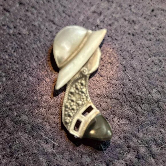 Vintage Art Deco Style Marcasite Mother of Pearl Lady in Hat Brooch Pin 925