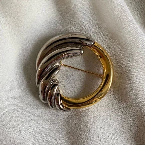 Vintage Two‑Tone Circle Brooch | Gold & Silver Textured Pin