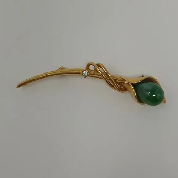 Gold Tone Lily Shaped Pin With Green Cabochon Brooch