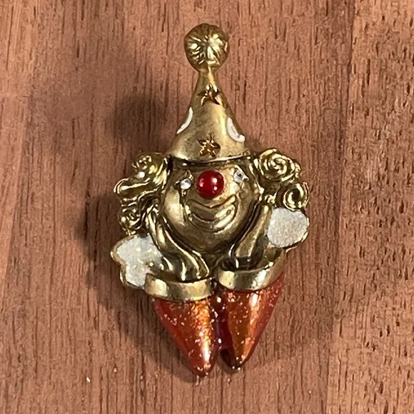 49. Vintage Dane-craft Gold Tone Clown Face  with Enamel Details Brooch