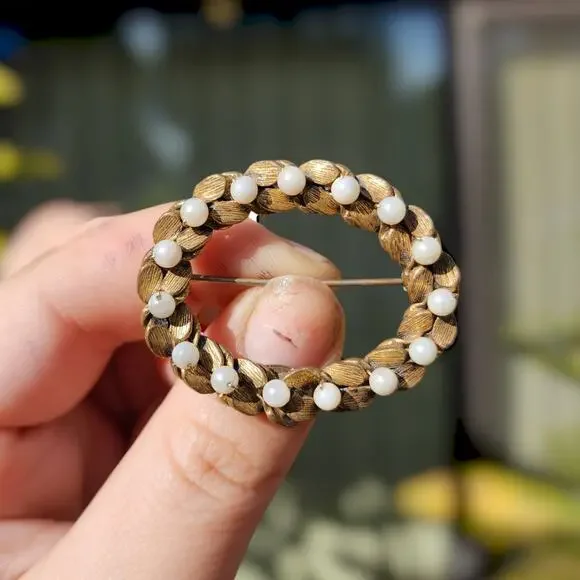 Vtg Miriam Haskell Brooch Gold Tone Wreath Faux Pesrl Milk Glass Pin SIGNED