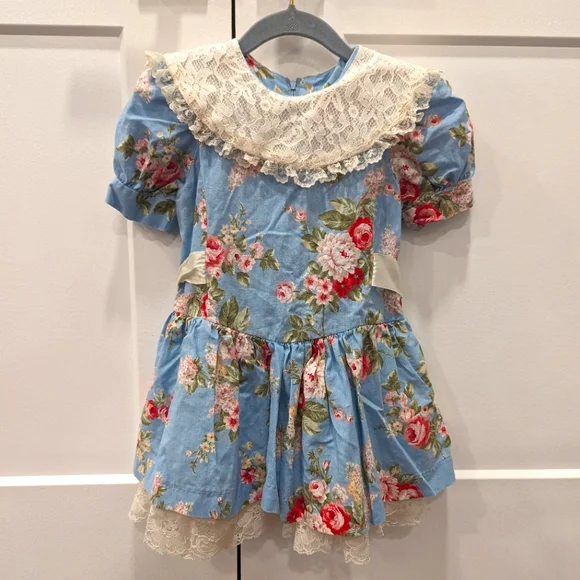 Vintage FAME KIDS Victorian floral dress with lace bib collar
