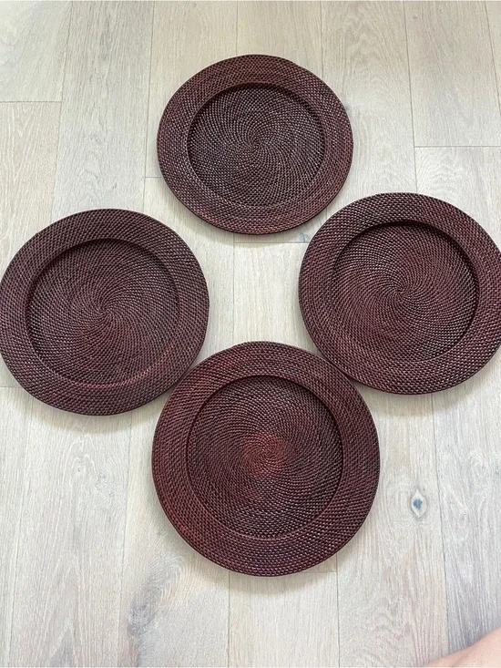 4 Williams-Sonoma Nito Chargers