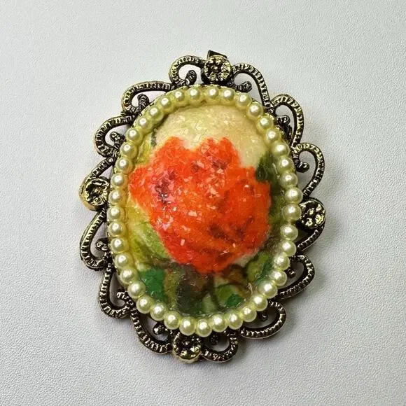 Vintage Gold Tone Filigree Floral Cameo Brooch Pendant with Pearls Textured Rose