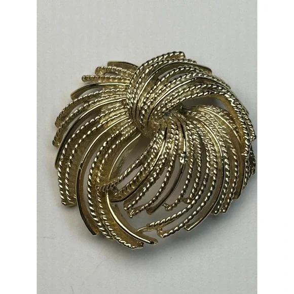 Gold Tone‎ Swirl Pin Brooch Textured Rope Design Elegant Statement Jewelry