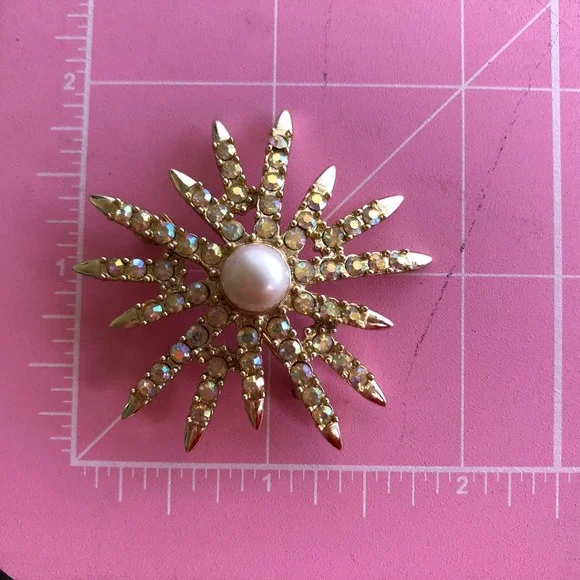 Vintage Emmons Brooch Gorgeous Rhinestones Pearls Aurora Crystal Starburst  2