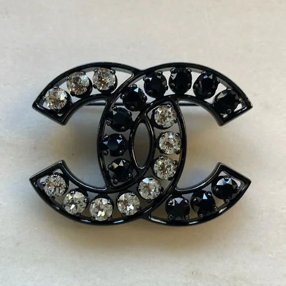 Interlocking Chanel Brooch / Pin, Black & Crystal, comes with pouch and box