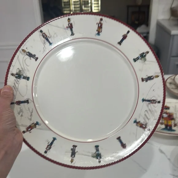 Williams Sonoma  Nutcracker Plate with Red Trim-set of 5