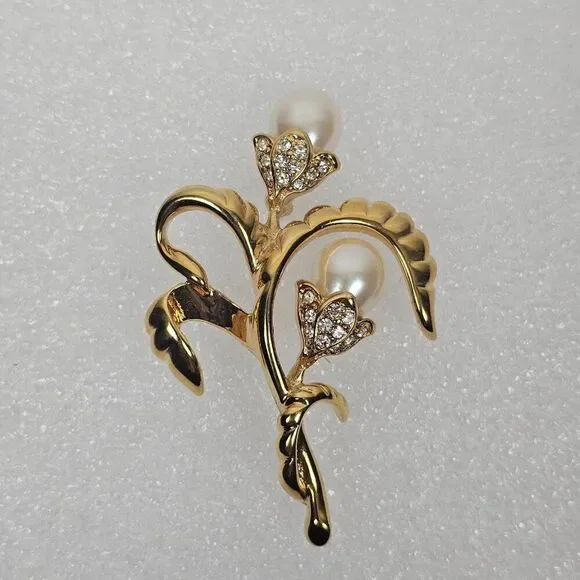 Vtg Monet Gold Tone Faux Pearl Crystal Rhinestone Brooch Flower Floral Statement