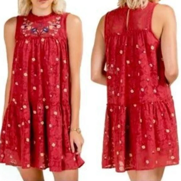Mi ami Red Sleeveless Ruffled Crew Neck Floral Embroidered Sleeveless Sundress S