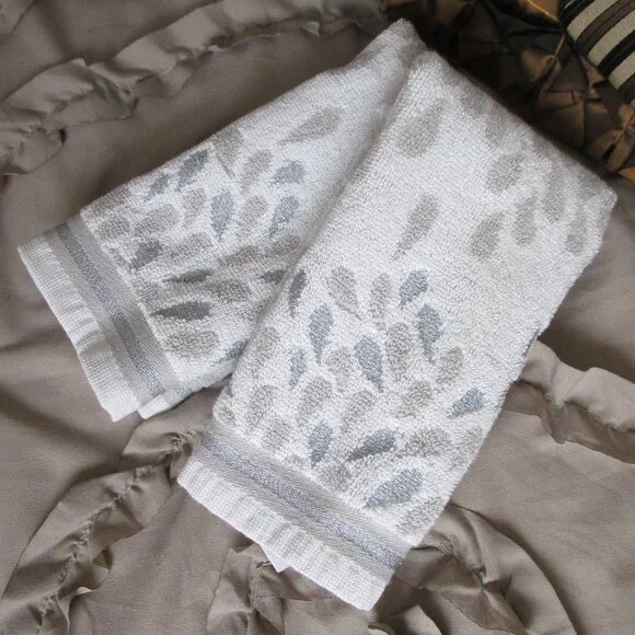 pair of cotton guest towels