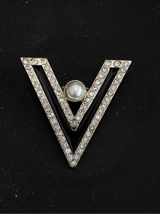 Vintage “V” Rhinestone and Enamel Pin