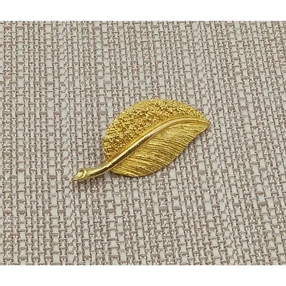 Textured Gold Tone Leaf Brooch Pin