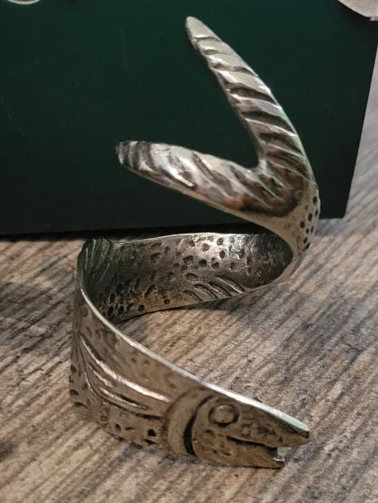 Williams Sonoma Sahil Swimming Fish Napkin Rings Antique Silver Finish Set of 4