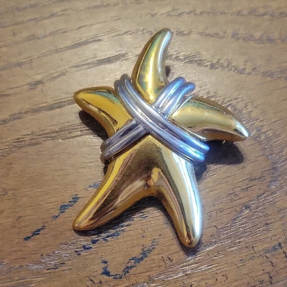 Chic Gold and Silver tone Starfish Pin 2