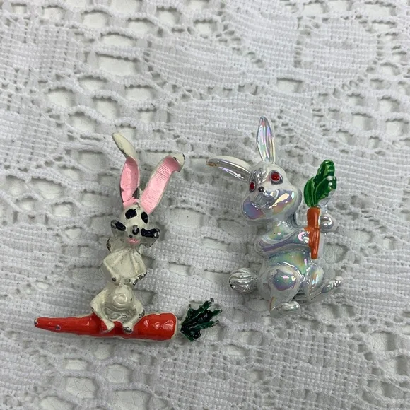 Vintage Bunny Rabbit brooches Pins Set Pink and iridescent Set of 2