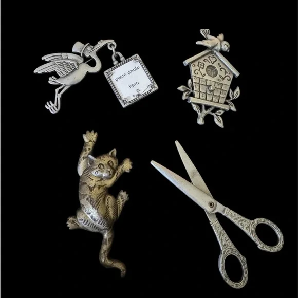 JJ Vintage Silver-Tone Brooch Set