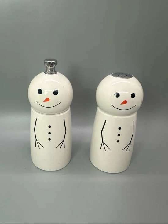 Fletchers Mill Williams Sonoma White Snowman Salt & Pepper Shaker Set