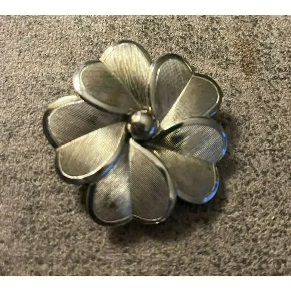 Vintage Flower‎ Brooch Silver Tone