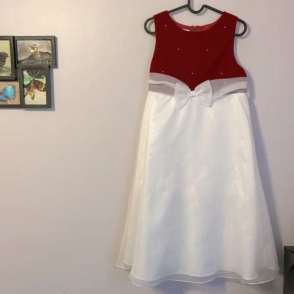 Bonnie Jean Vintage Red Velvet with Pearl Bead Detail White Tulle Skirt Dress 16