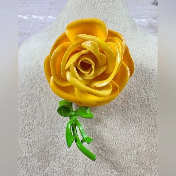 Vintage 60’s Yellow Rose Brooch