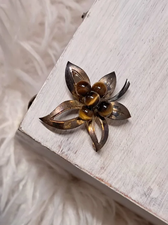 Vintage Mid Century 1940's 925 Sterling Silver Vermeil And Tigers Eye Brooch